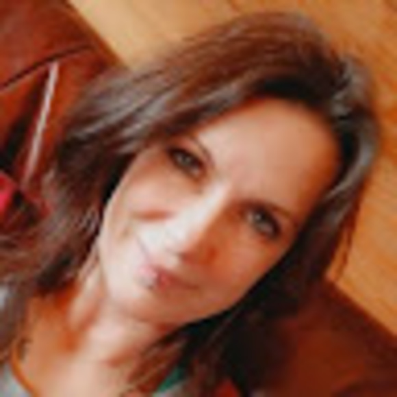 Meet your Posher, Lisa - Picture 1 of 1